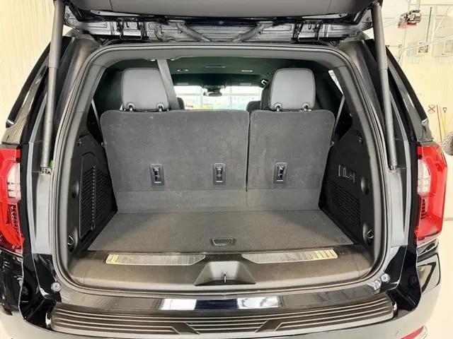 2025 GMC Yukon 4WD Denali