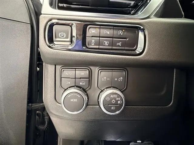 2025 GMC Yukon 4WD Denali