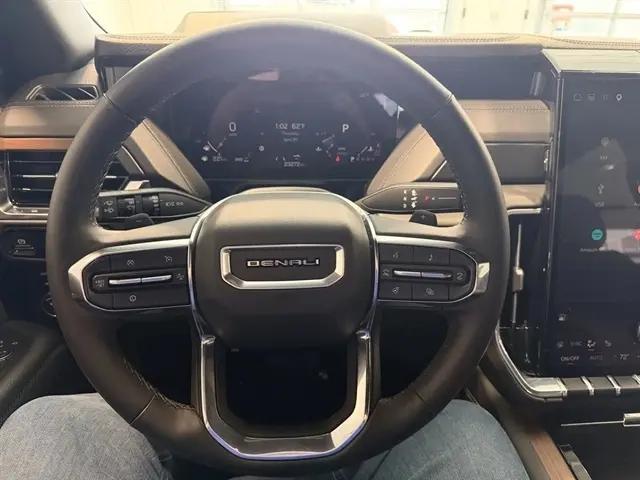 2025 GMC Yukon 4WD Denali