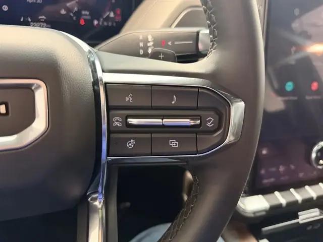 2025 GMC Yukon 4WD Denali