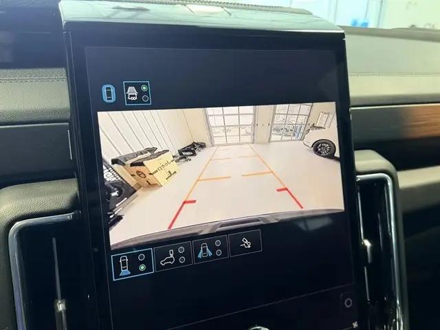 2025 GMC Yukon 4WD Denali