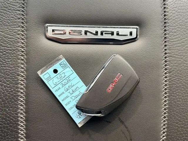 2025 GMC Yukon 4WD Denali