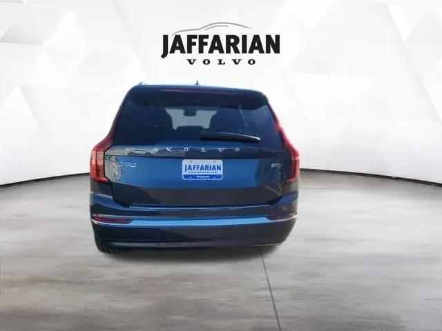 2026 Volvo XC90 Plus, B5 AWD Gas (mild hybrid), Gasoline, Bright, 7 Seats