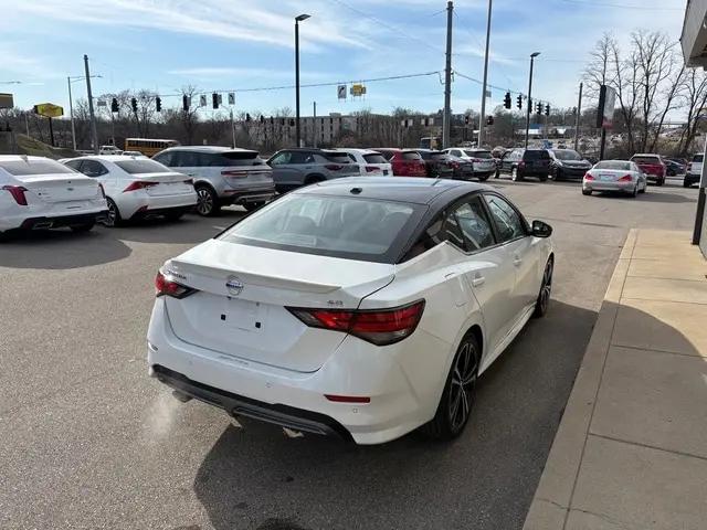 2022 Nissan Sentra SR Xtronic CVT