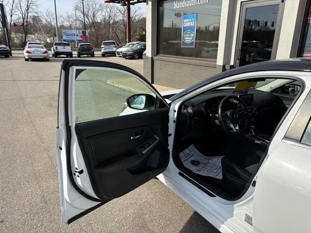 2022 Nissan Sentra SR Xtronic CVT