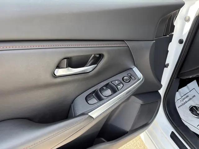 2022 Nissan Sentra SR Xtronic CVT