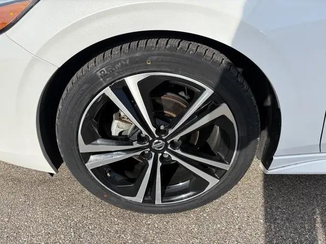 2022 Nissan Sentra SR Xtronic CVT