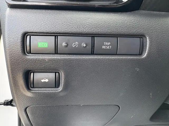 2022 Nissan Sentra SR Xtronic CVT