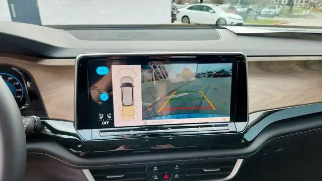 2026 Volkswagen Atlas SE with Technology