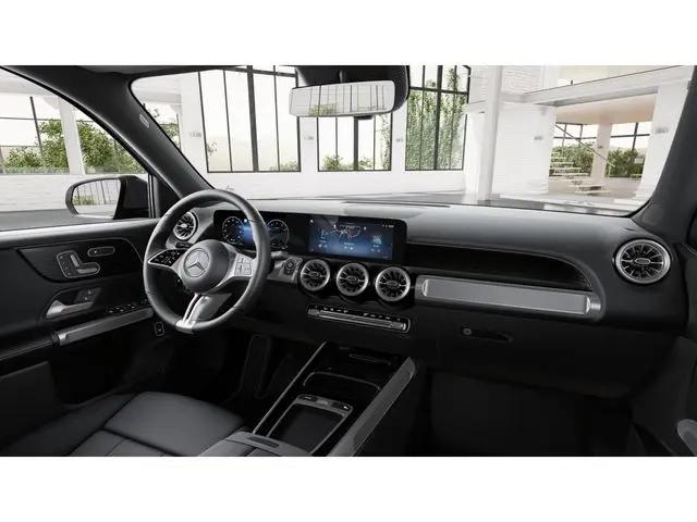 2026 Mercedes-Benz GLB 4MATIC