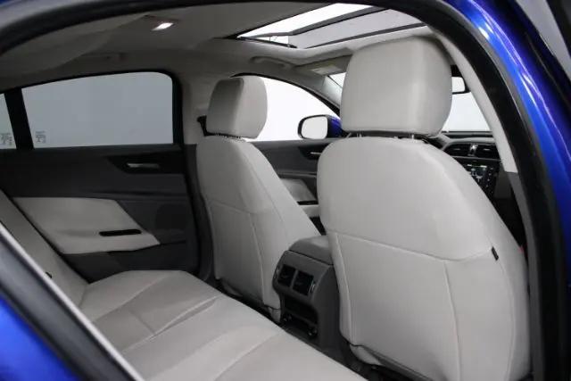 2017 Jaguar XE 35t Premium