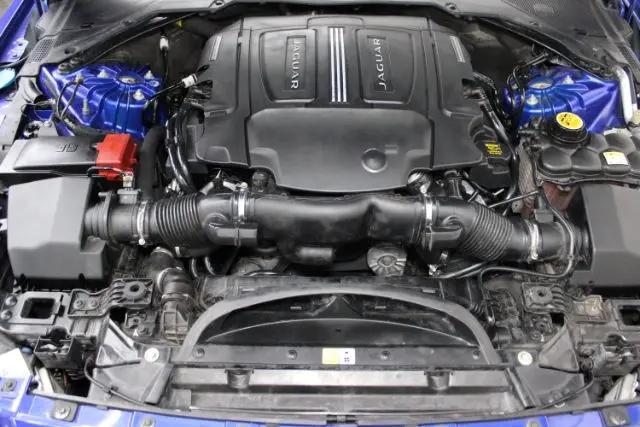 2017 Jaguar XE 35t Premium