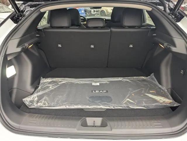 2026 Nissan LEAF PLATINUM+