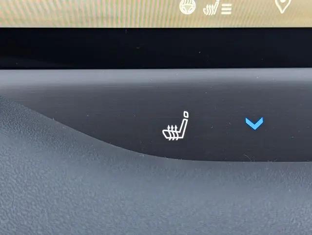 2026 Nissan LEAF PLATINUM+
