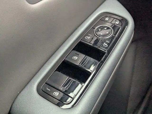 2026 Nissan LEAF PLATINUM+