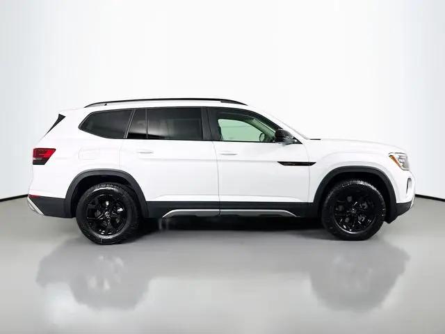 2026 Volkswagen Atlas Peak Edition