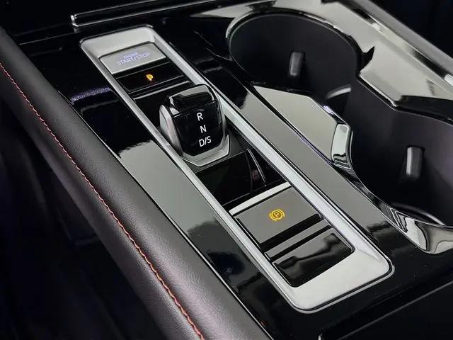 2026 Volkswagen Atlas Peak Edition