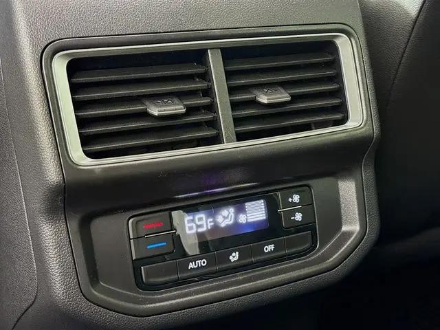 2026 Volkswagen Atlas Peak Edition