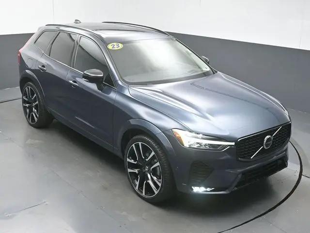 2023 Volvo XC60 B5 Ultimate Dark Theme