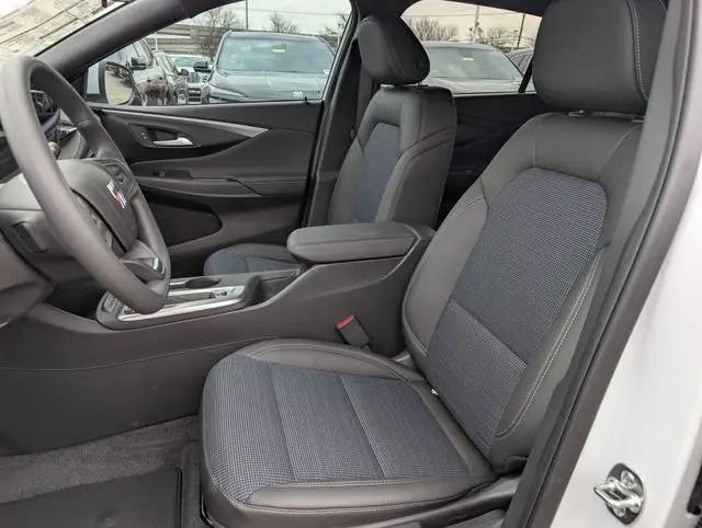 2026 Buick NV Preferred FWD