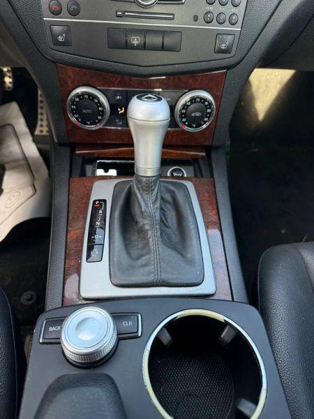 2011 Mercedes-Benz C-CLASS C 300 Luxury 4MATIC