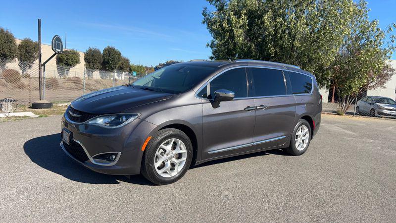 2020 Chrysler Pacifica Limited for sale in Temecula, CA