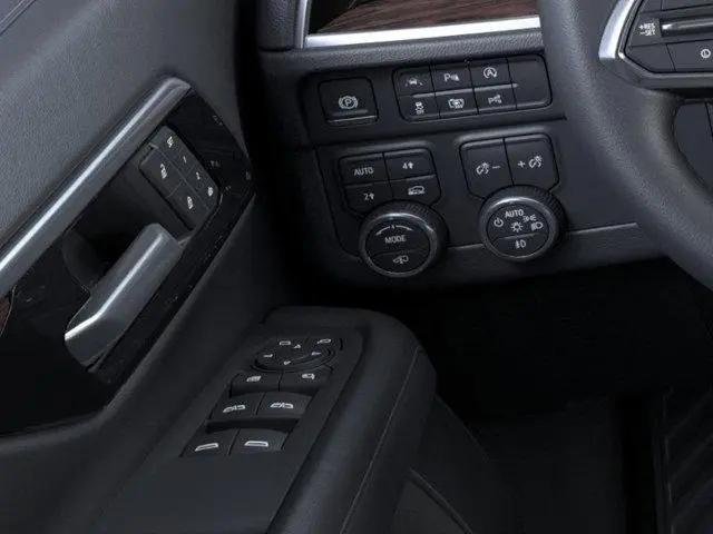 2026 Chevrolet Suburban LT, 4WD