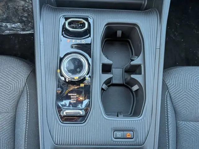 2026 Jeep Cherokee Laredo 4x4