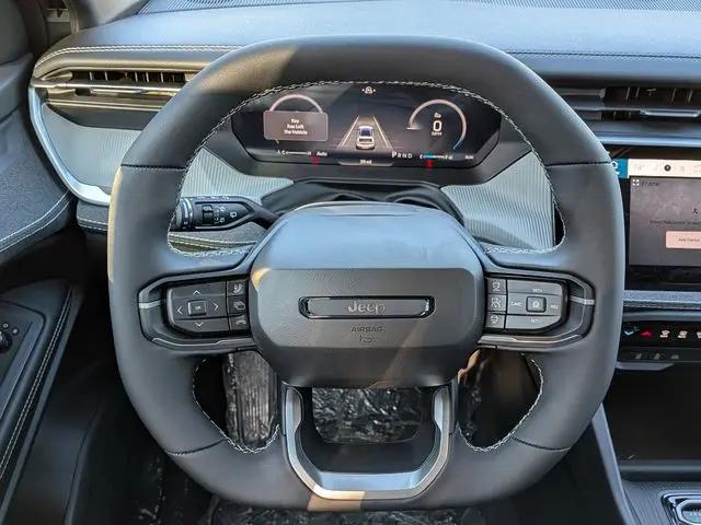2026 Jeep Cherokee Laredo 4x4