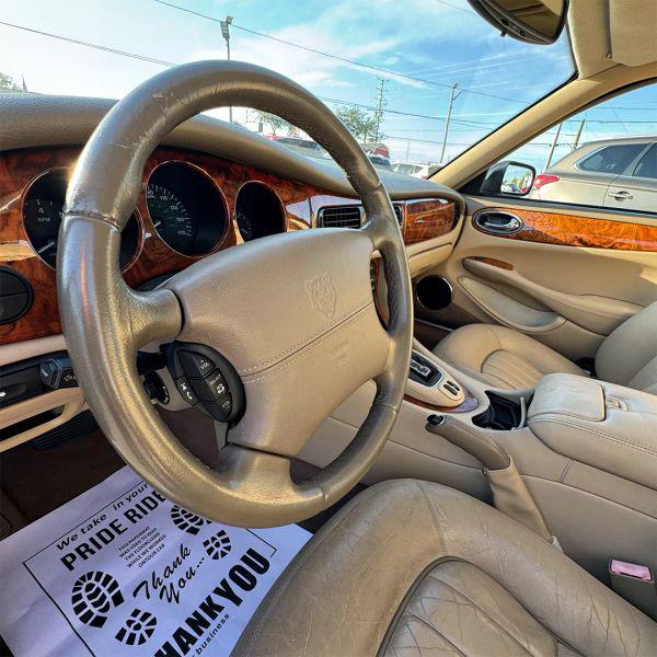 2001 Jaguar XJ XJ8