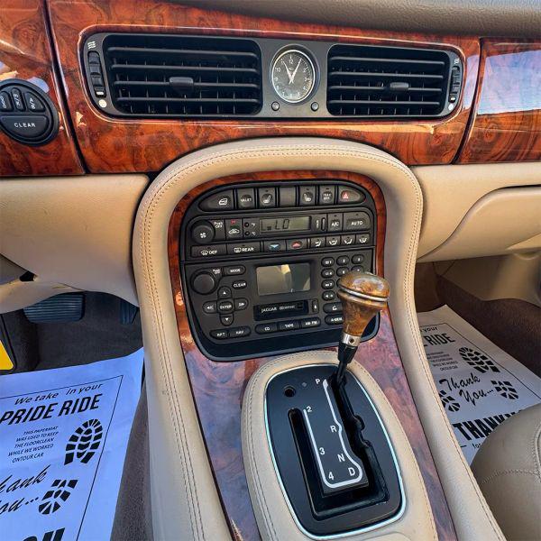 2001 Jaguar XJ XJ8