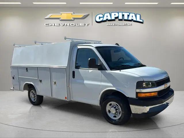 2025 Chevrolet Express Cutaway Work Van