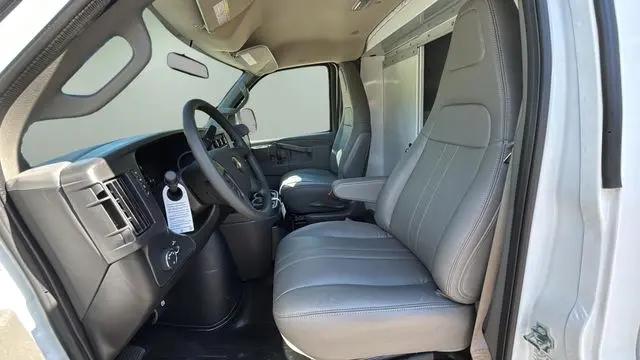 2025 Chevrolet Express Cutaway Work Van
