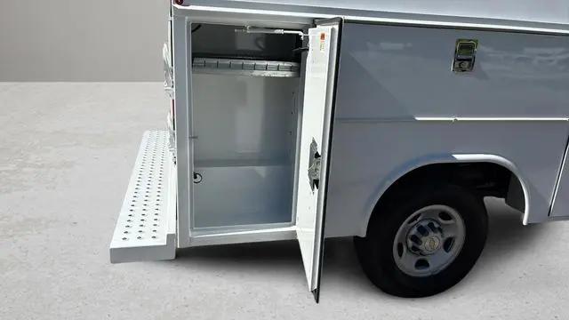 2025 Chevrolet Express Cutaway Work Van