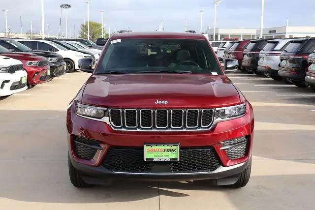 2026 Jeep Grand Cherokee Altitude 4x2