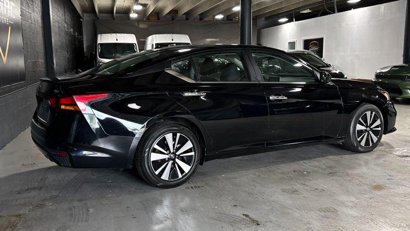 2021 Nissan Altima SV FWD
