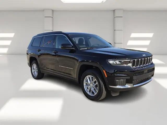 2026 Jeep Grand Cherokee L Laredo 4x4