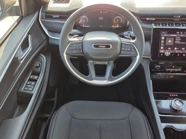 2026 Jeep Grand Cherokee L Laredo 4x4