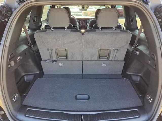 2026 Jeep Grand Cherokee L Laredo 4x4