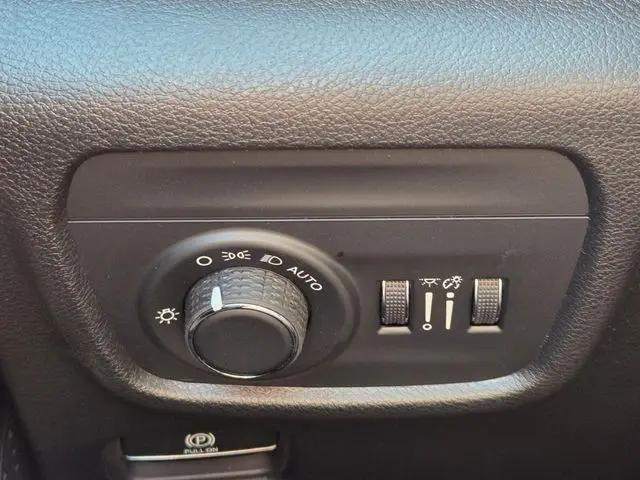 2026 Jeep Grand Cherokee L Laredo 4x4