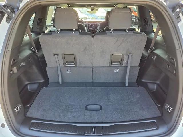 2026 Jeep Grand Cherokee L Laredo 4x4