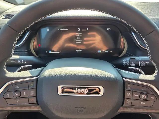2026 Jeep Grand Cherokee L Laredo 4x4