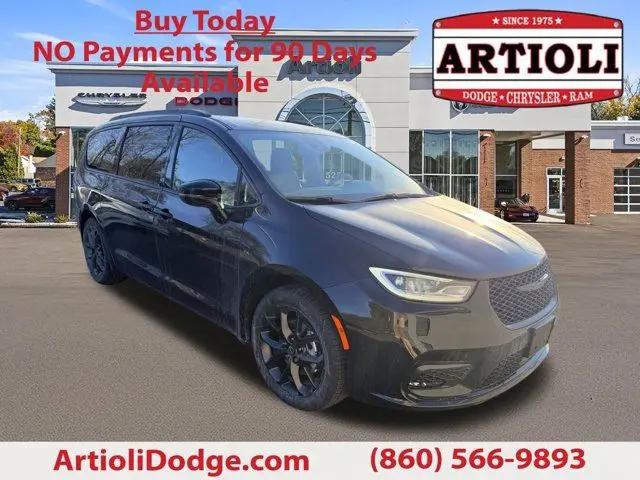 2026 Chrysler Pacifica Select for sale in Enfield, CT