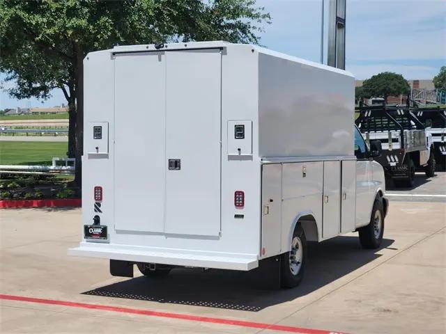 2025 Chevrolet Express Cutaway Work Van