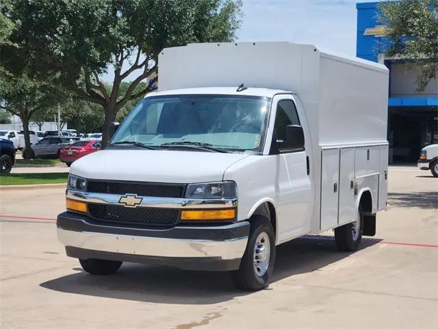 2025 Chevrolet Express Cutaway Work Van