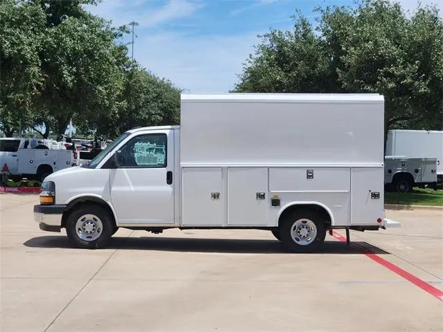 2025 Chevrolet Express Cutaway Work Van
