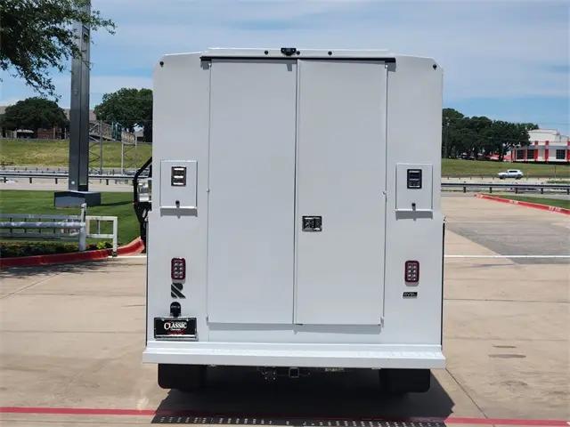 2025 Chevrolet Express Cutaway Work Van