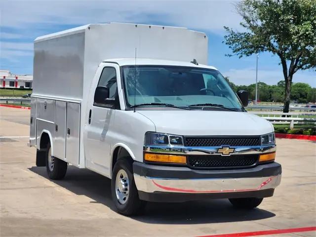 2025 Chevrolet Express Cutaway Work Van