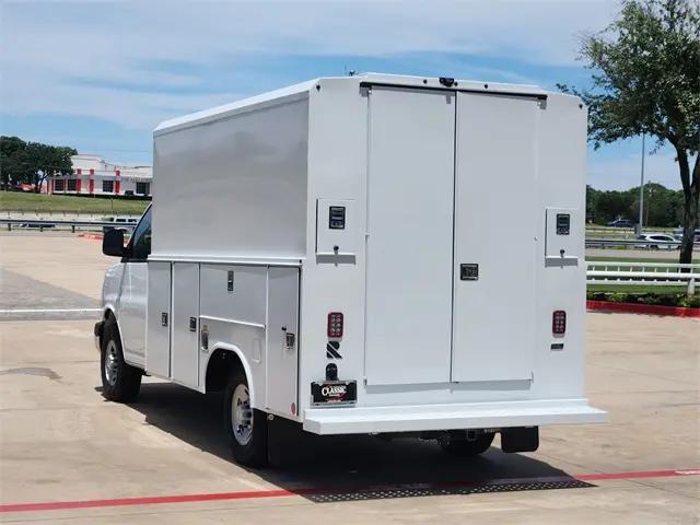 2025 Chevrolet Express Cutaway Work Van