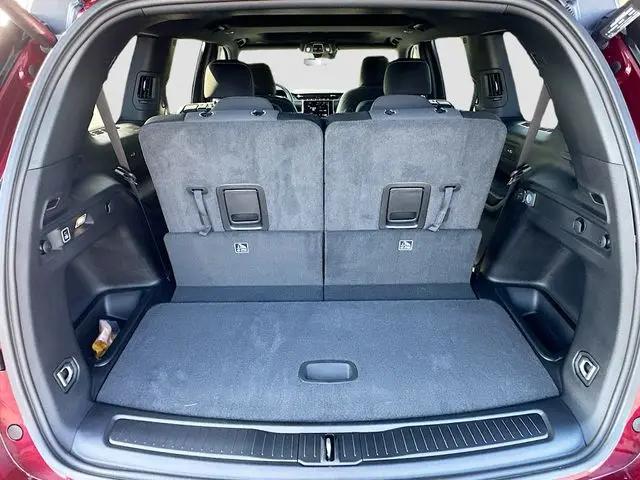 2026 Jeep Grand Cherokee L Altitude 4x2